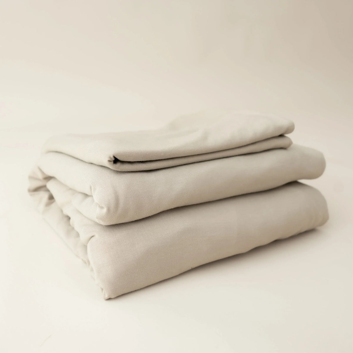 Fitted Sheet with Pillowcases in Almond