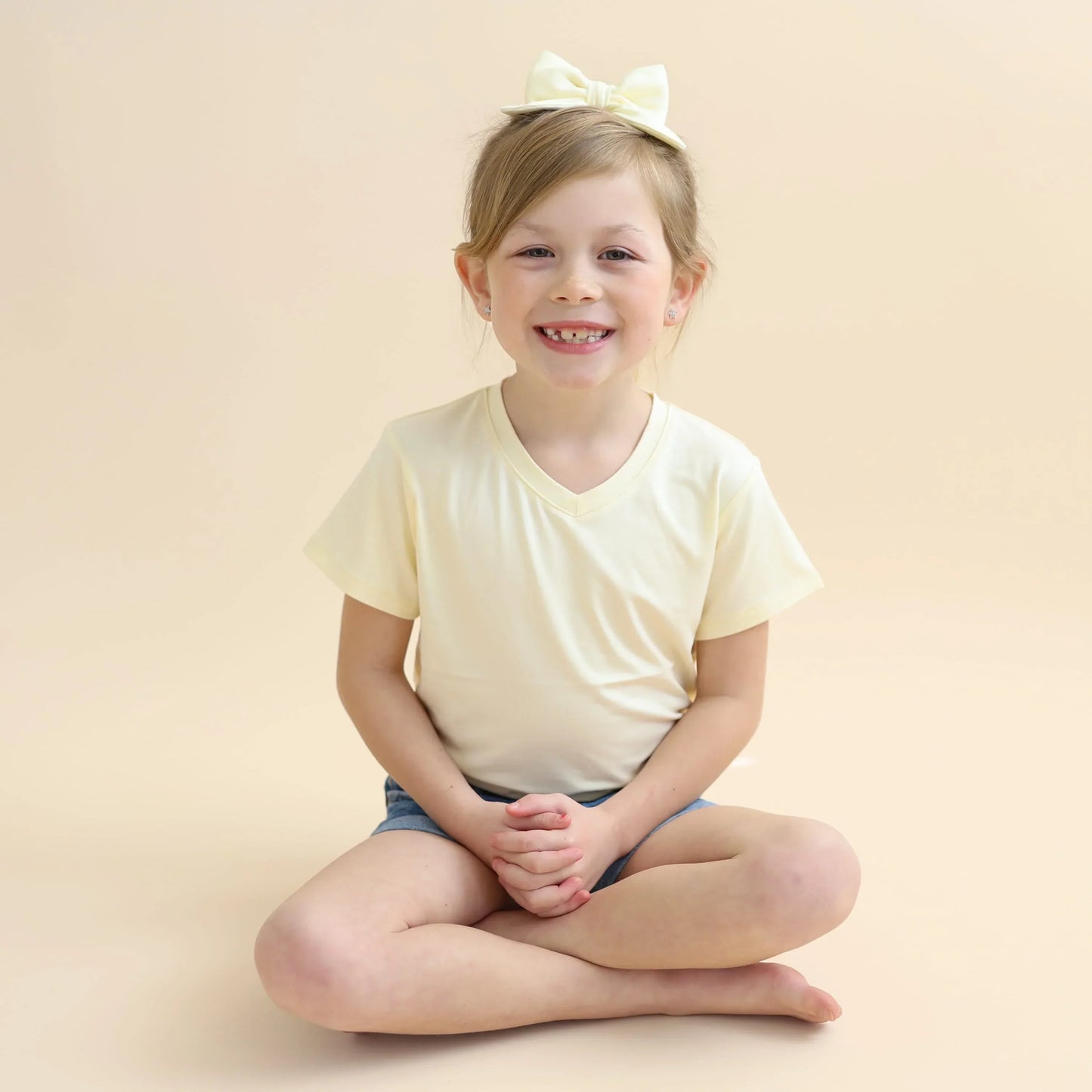 Medium Alligator Clip Bow in Chamomile