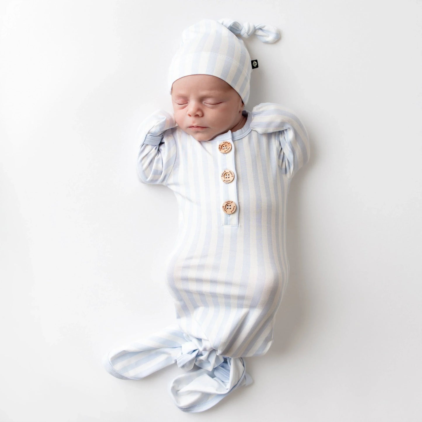 Knotted Gown with Hat Set in Small Mist Stripe