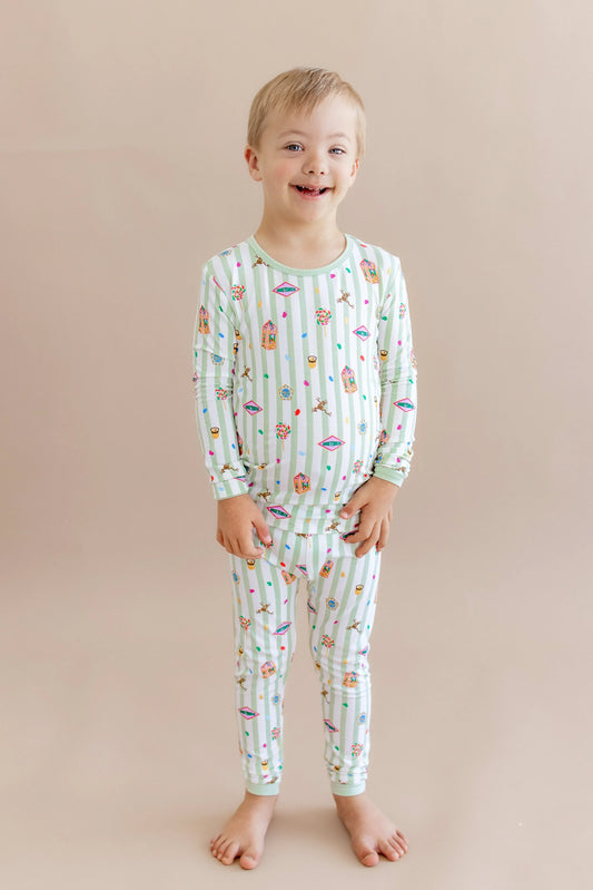 Long Sleeve Pajamas in Honeydukes