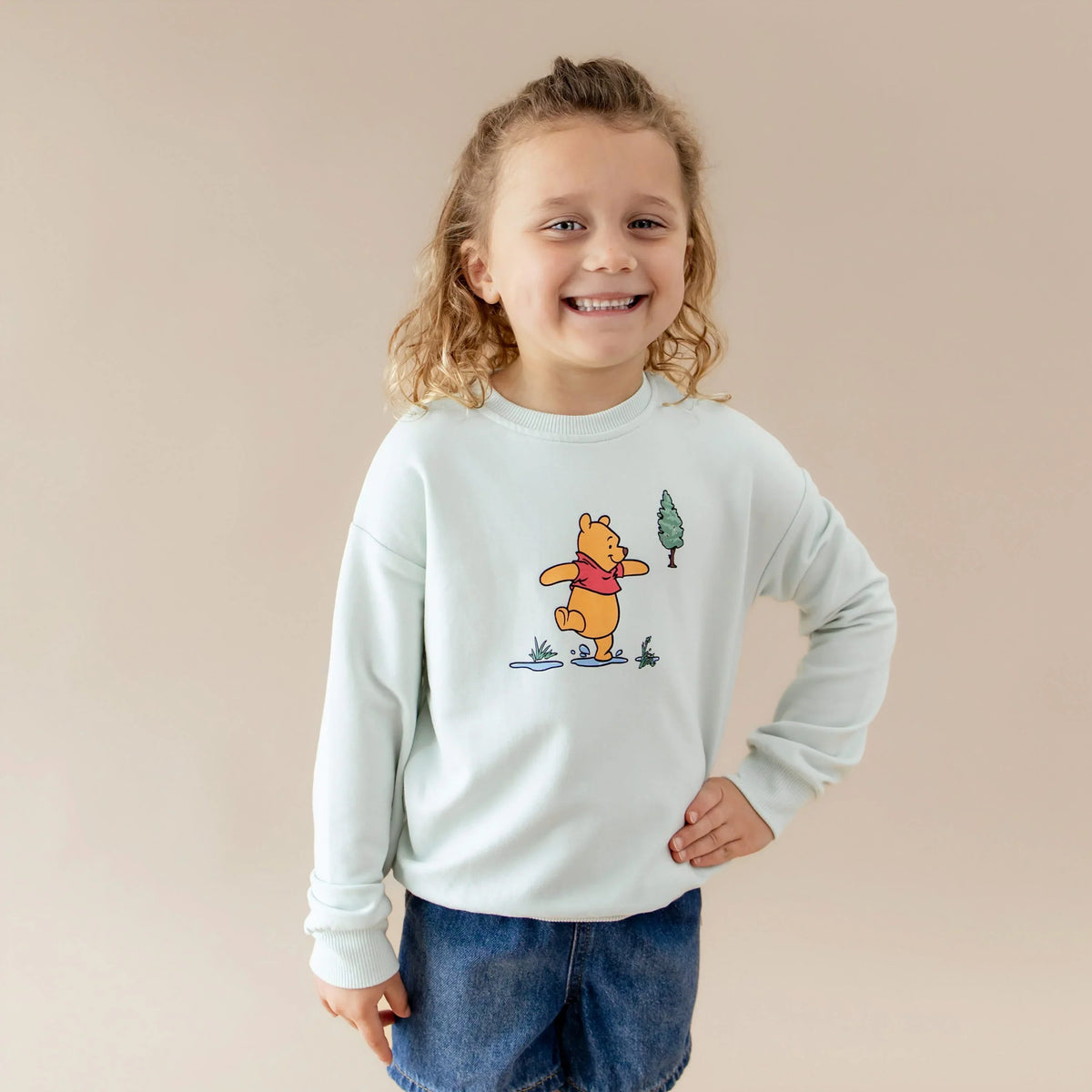 Sweatshirt in Winnie the Pooh on Dew
