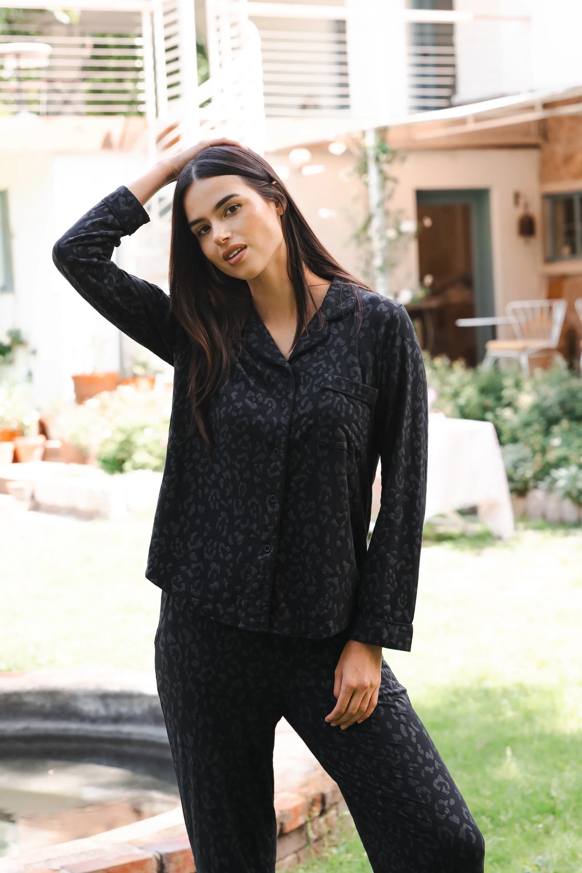 Long-Sleeved Women's Pajama Set in Midnight Leopard