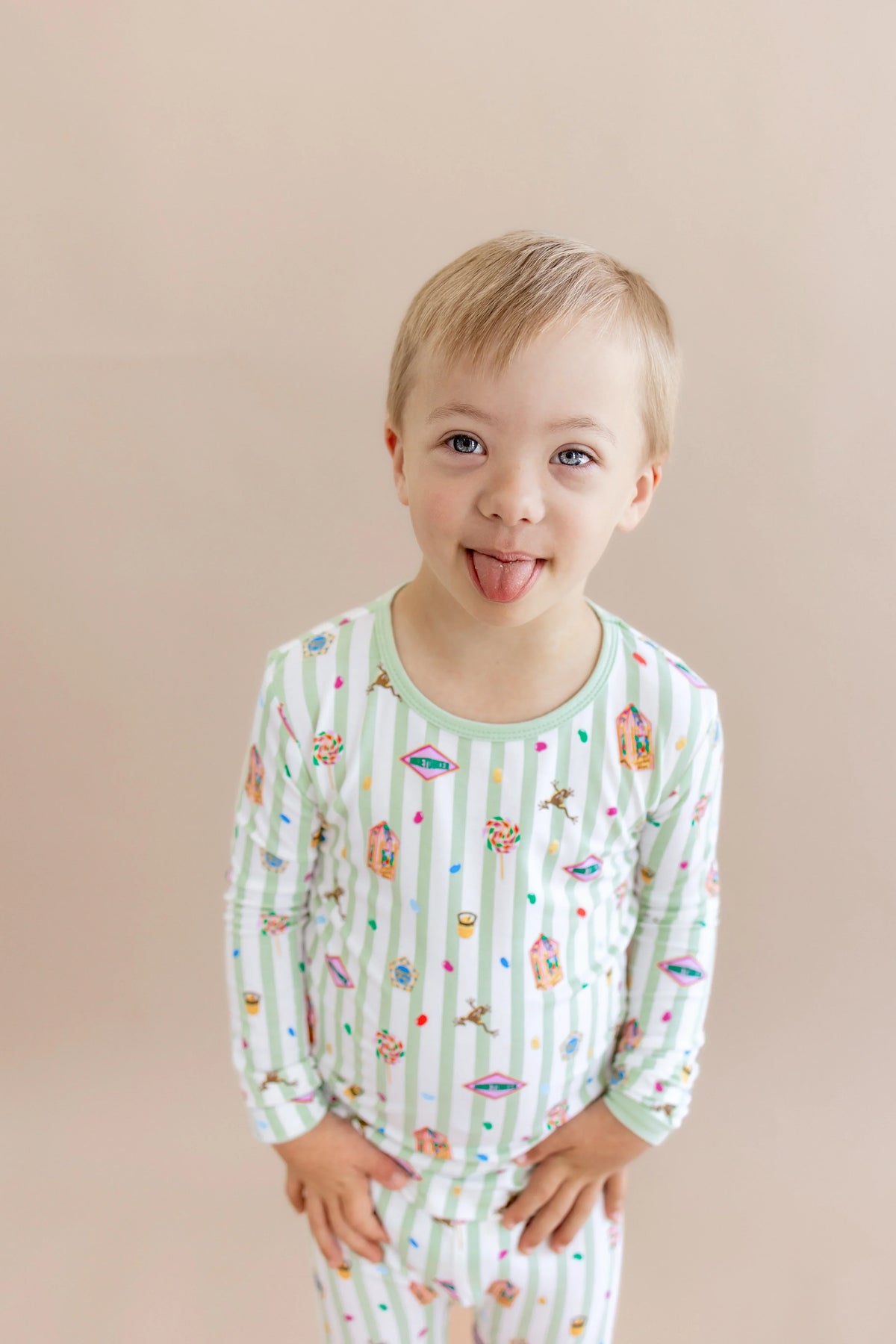 Long Sleeve Pajamas in Honeydukes