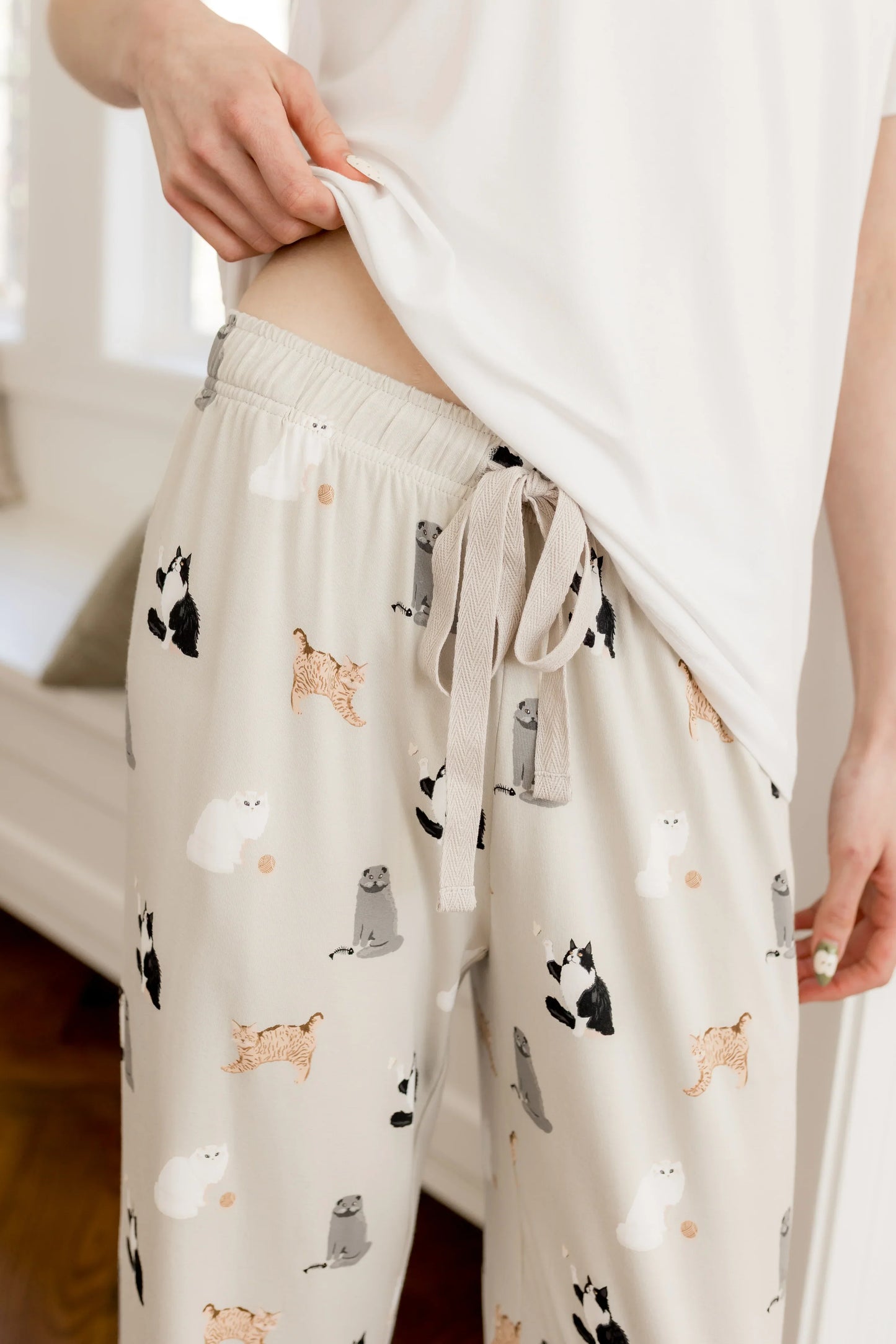 Women's Lounge Pants in Fluffy Cat
