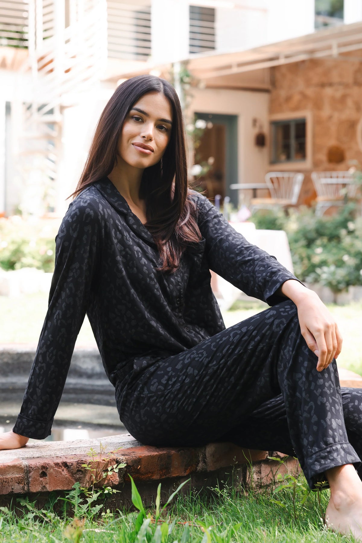Long-Sleeved Women's Pajama Set in Midnight Leopard