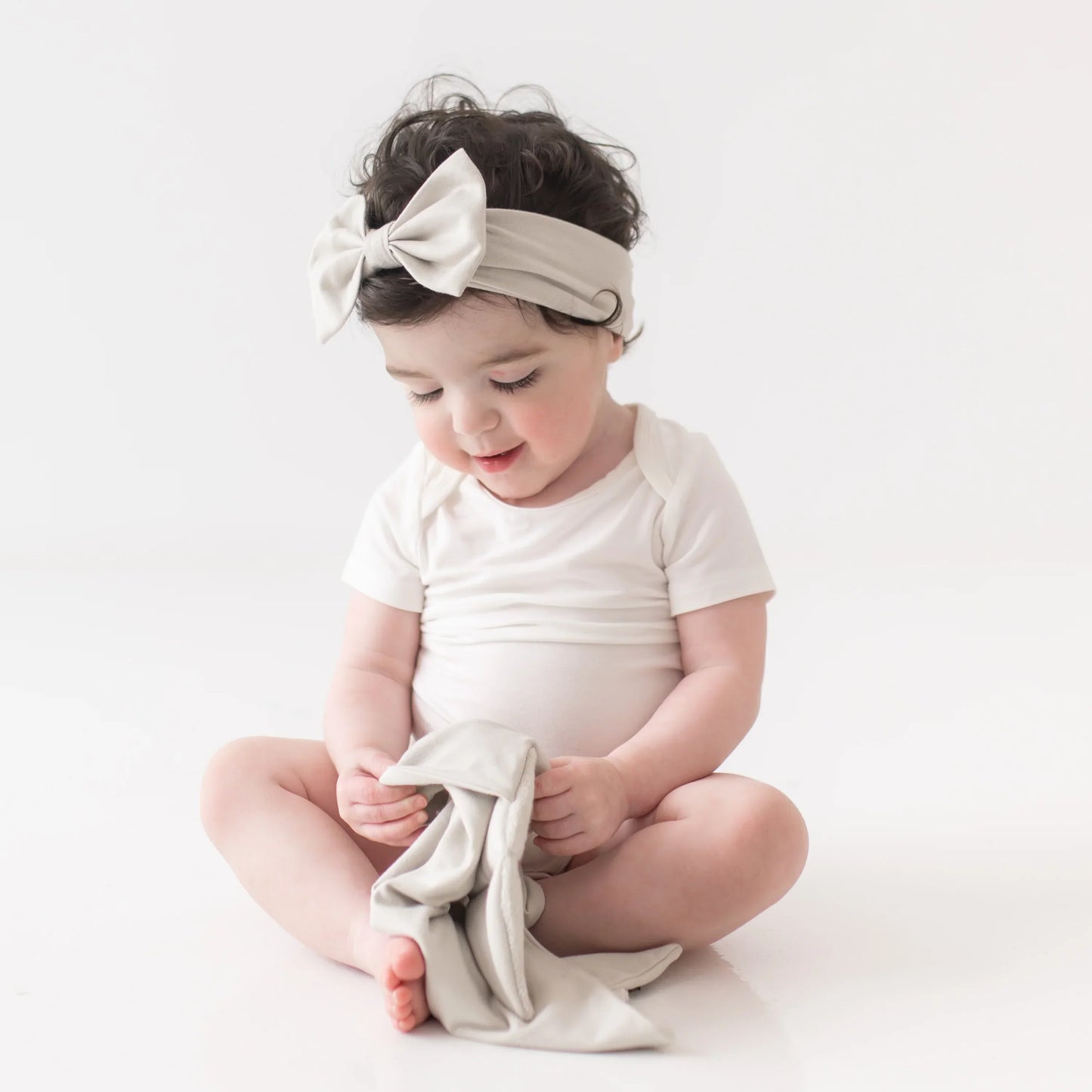 Bow Headband in Oat