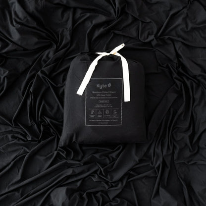 Fitted Sheet with Pillowcases in Midnight