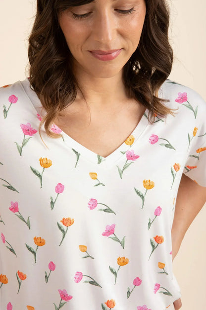 Women's Relaxed Fit V-Neck in Tulip