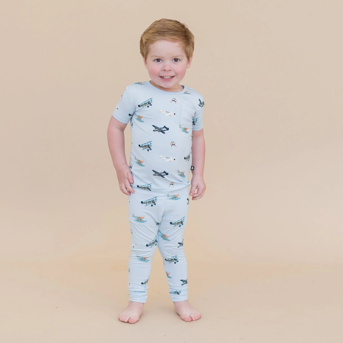 Short Sleeve with Pants Pajamas in Take Off