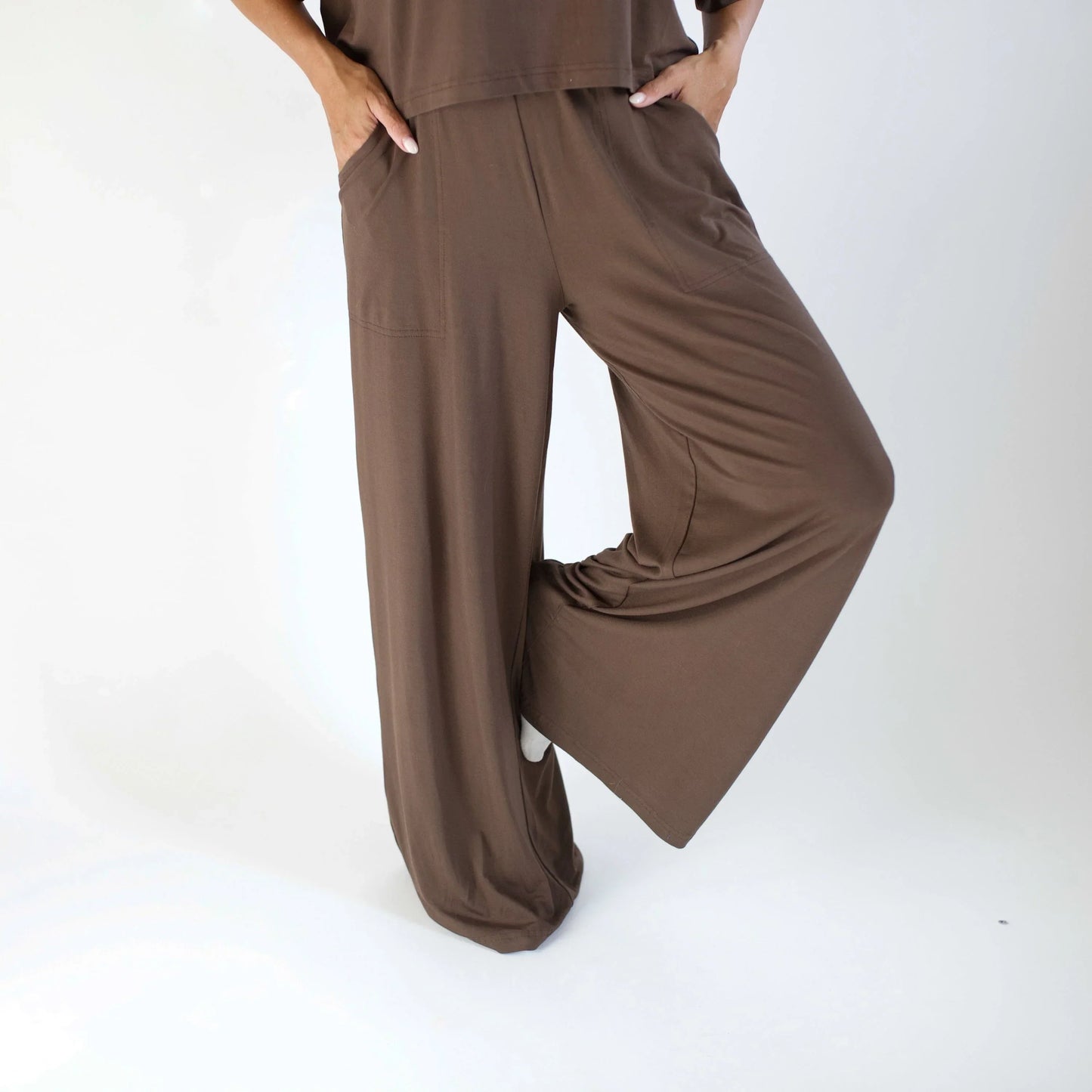 Women's Wide Leg Pant in Espresso