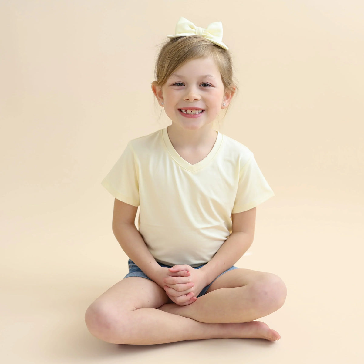 Medium Alligator Clip Bow in Chamomile
