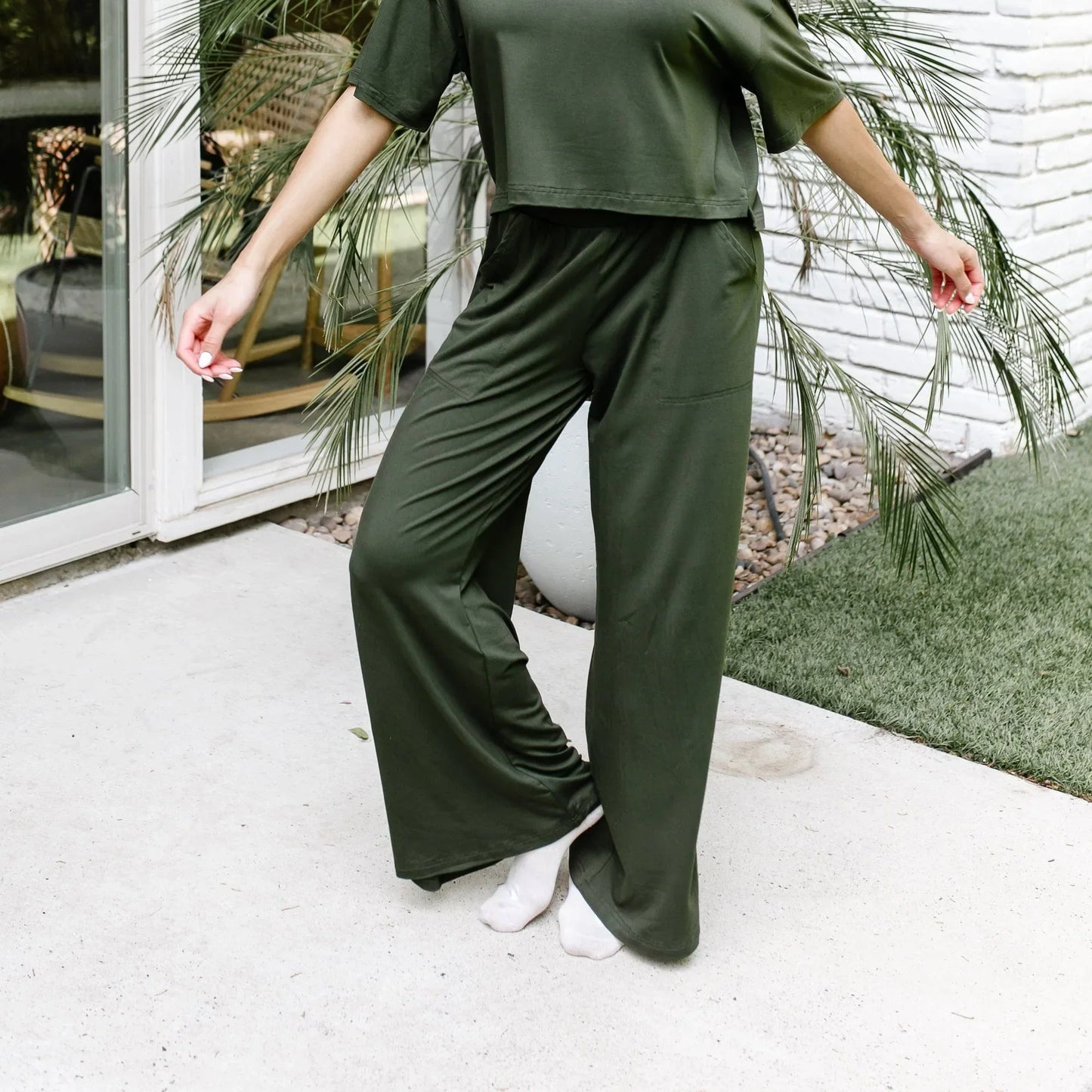Women's Wide Leg Pant in Fir
